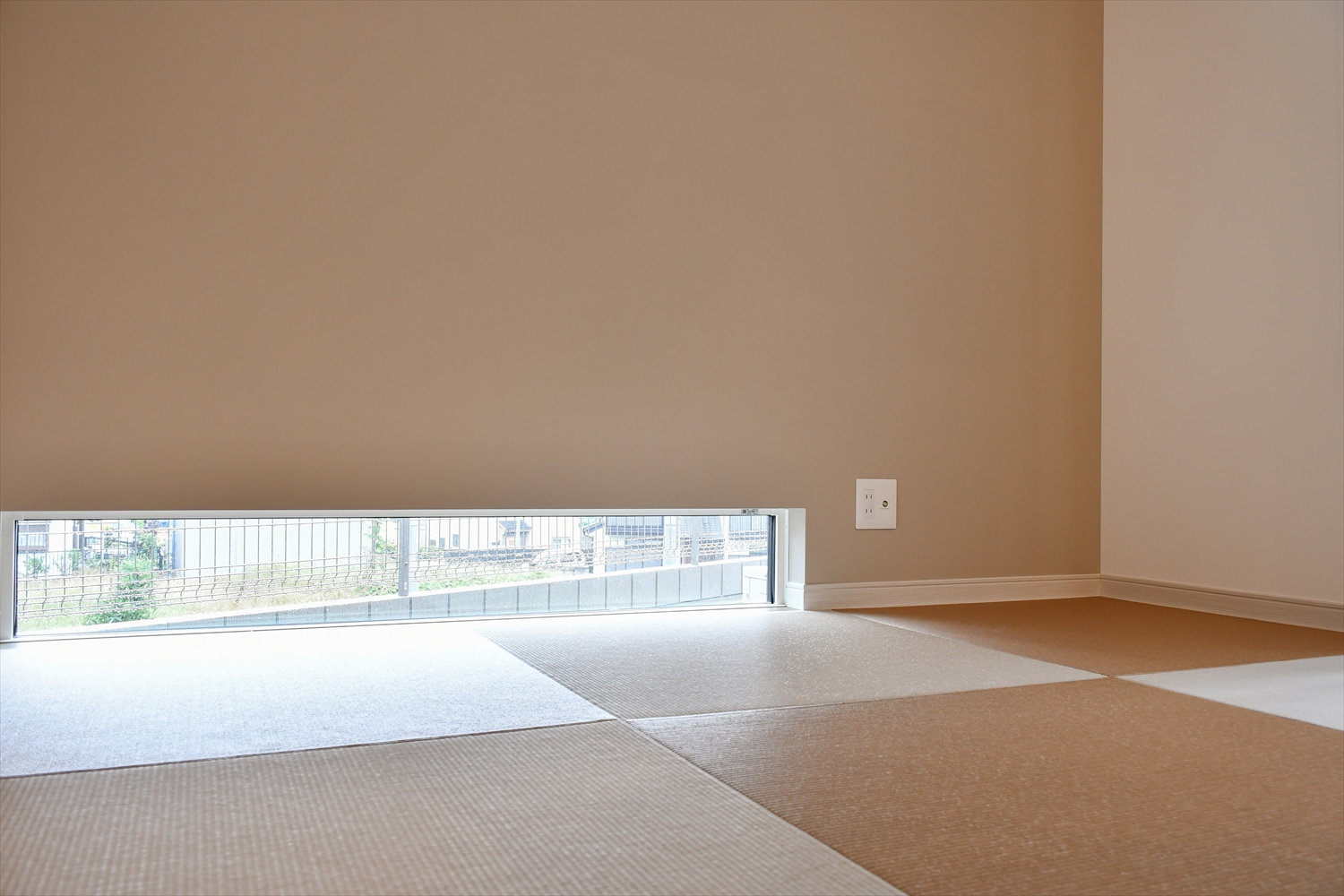 モダンな琉球畳が素敵なリビングのくつろぎ空間
